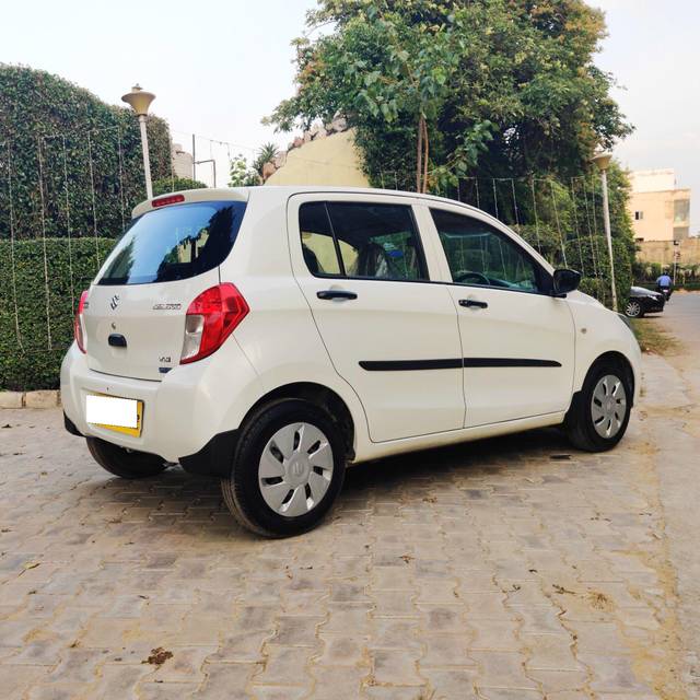 https://images10.gaadi.com/usedcar_image/3660200/original/processed_img2909647__used_car_2909647_1699347098.jpg?imwidth=6402
