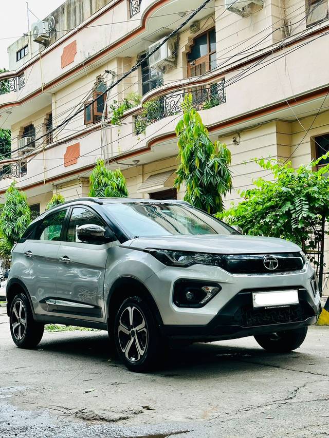 https://images10.gaadi.com/usedcar_image/3660368/original/img2909754__used_car_2909754_1699349273.jpg?imwidth=6400