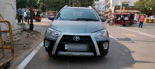 https://images10.gaadi.com/usedcar_image/3660372/original/31__VCC_1812215_94_1698742705.jpg?imwidth=6401