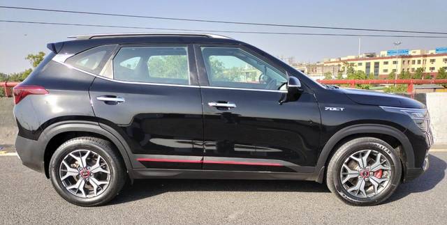 https://images10.gaadi.com/usedcar_image/3660427/original/processed_img2909791__used_car_2909791_1699350625.jpg?imwidth=6401