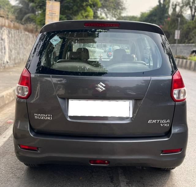https://images10.gaadi.com/usedcar_image/3660475/original/processed_img2909823__usedcar_img_20231106_wa0036_9761699351501_1699351605.jpg?imwidth=6402