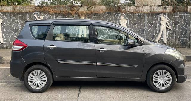 https://images10.gaadi.com/usedcar_image/3660475/original/processed_img2909823__usedcar_img_20231106_wa0043_9761699351501_1699351591.jpg?imwidth=6401