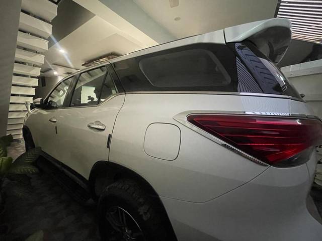 https://images10.gaadi.com/usedcar_image/3660493/original/img2909832__used_car_2909832_1699352144.jpg?imwidth=6400