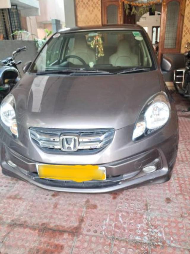 https://images10.gaadi.com/usedcar_image/3660498/original/processed_219eba40-3d6a-4e12-a218-3d76b3a0b810.jpg?imwidth=6400