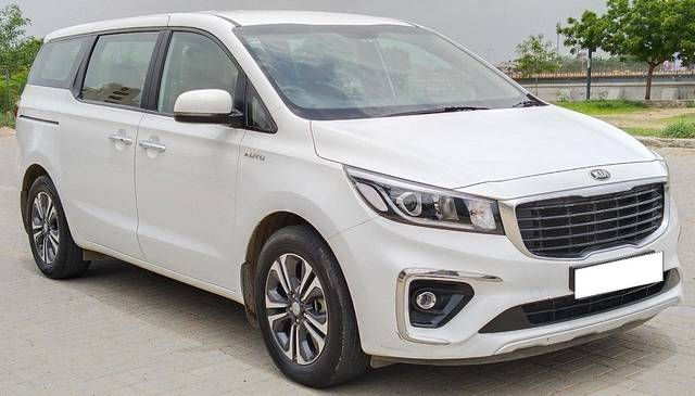 https://images10.gaadi.com/usedcar_image/3660615/original/processed_img2909912__usedcar_2_2909912_1699354932.jpg?imwidth=6400