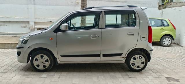https://images10.gaadi.com/usedcar_image/3660687/original/img2909963__usedcar_1154_5__2909963_1699357250.jpeg?imwidth=6402
