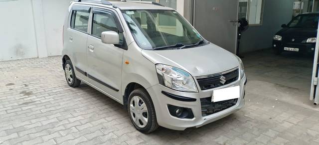 https://images10.gaadi.com/usedcar_image/3660687/original/processed_img2909963__usedcar_1154_3__2909963_1699357250.jpeg?imwidth=6400