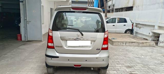 https://images10.gaadi.com/usedcar_image/3660687/original/processed_img2909963__usedcar_1154_8__2909963_1699357250.jpeg?imwidth=6401