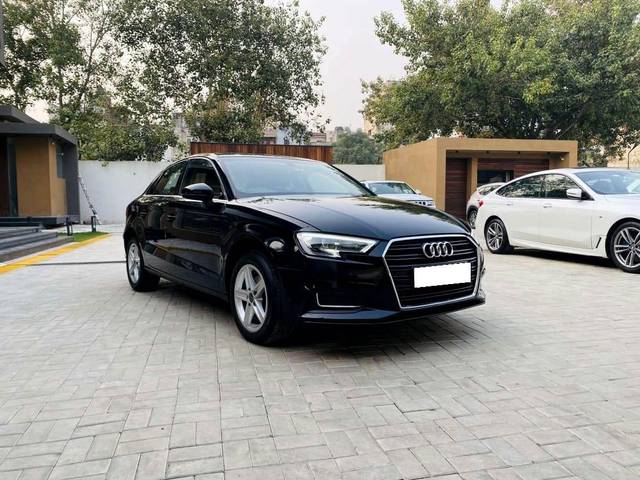 https://images10.gaadi.com/usedcar_image/3660766/original/processed_img2910023__usedcar_1_23__10151699357917_1699357956.jpeg?imwidth=6400