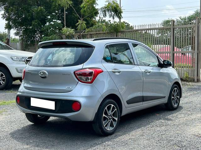 https://images10.gaadi.com/usedcar_image/3660867/original/processed_img2910081__usedcar_sm4_91331699359931_1699359961.jpeg?imwidth=6401