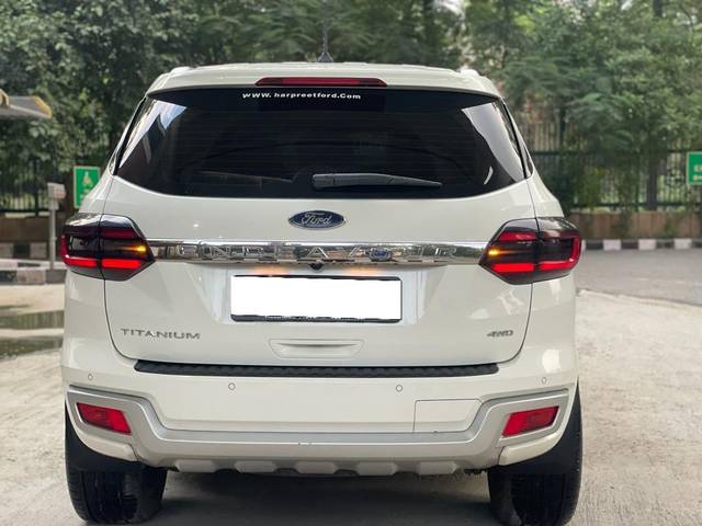 https://images10.gaadi.com/usedcar_image/3660906/original/processed_img2910102__used_car_2910102_1699361937.jpg?imwidth=6402
