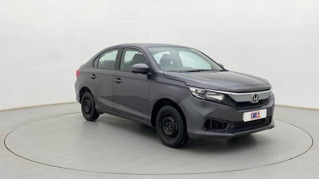https://images10.gaadi.com/usedcar_image/3660917/original/9396c63d-48f8-4458-afc1-7b0e422255b2__43.jpg?imwidth=6400