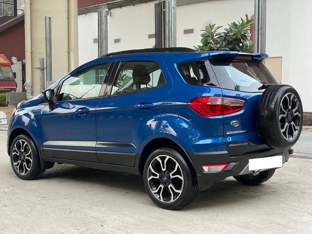 https://images10.gaadi.com/usedcar_image/3660934/original/processed_img2910120__used_car_2910120_1699363041.jpg?imwidth=6402