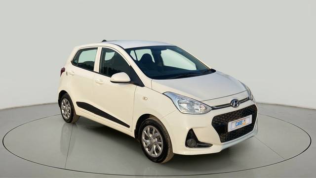 https://images10.gaadi.com/usedcar_image/3660935/original/slot__1-7-Exterior-13541754745-d01d1f5f302c40758783c48a48166b47-Exterior-7.jpg?imwidth=6400