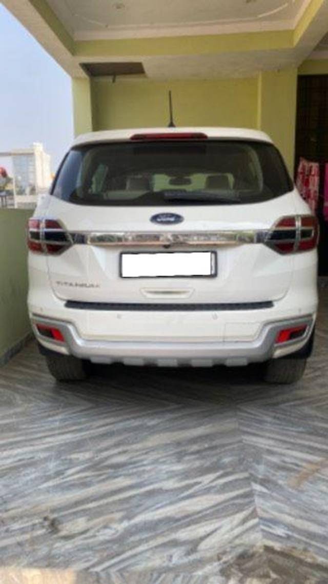 https://images10.gaadi.com/usedcar_image/3660973/original/processed_da44cc86-0281-4e98-a65d-fb9864809d31.jpeg?imwidth=6402