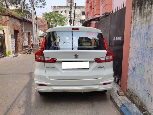 https://images10.gaadi.com/usedcar_image/3661004/original/processed_img2910164__used_car_2910164_1699365534.jpg?imwidth=6401