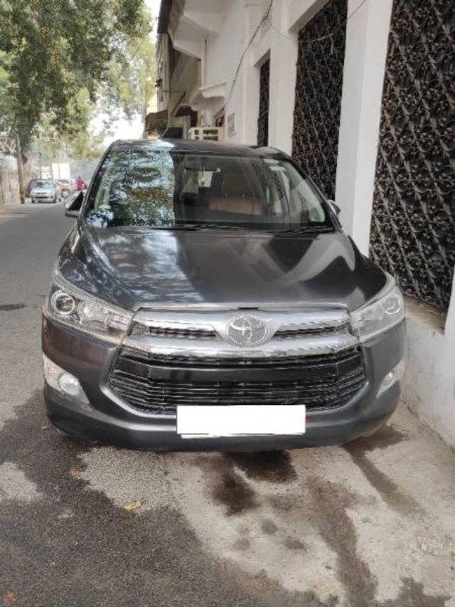https://images10.gaadi.com/usedcar_image/3661066/original/processed_5d3b9023-d895-4c63-ab5c-c404b84e24bc.jpg?imwidth=6402