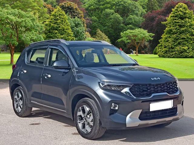https://images10.gaadi.com/usedcar_image/3661312/original/processed_img2910233__used_car_2910233_1699381888.jpg?imwidth=6400
