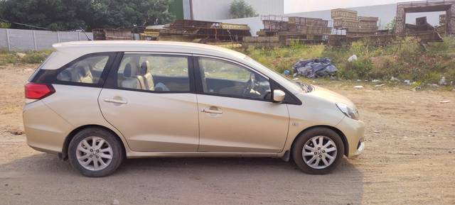 https://images10.gaadi.com/usedcar_image/3661522/original/img2910275__used_car_2910275_1699417178.jpg?imwidth=6401