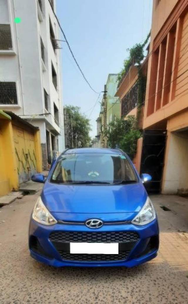 https://images10.gaadi.com/usedcar_image/3661523/original/processed_82e020ed-5e41-4709-b41b-9948204e9a7e.jpg?imwidth=6400