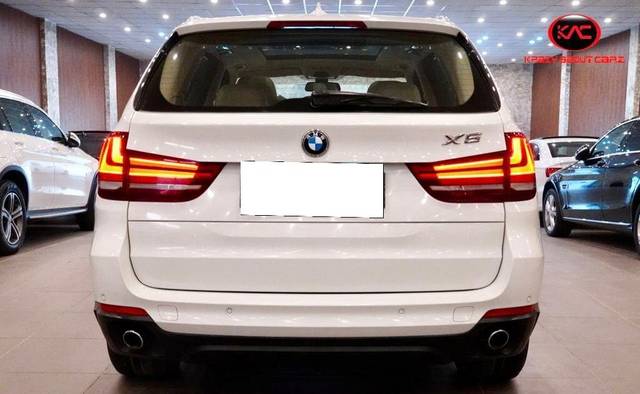https://images10.gaadi.com/usedcar_image/3661554/original/processed_img2910287__used_car_2910287_1699419074.jpg?imwidth=6402