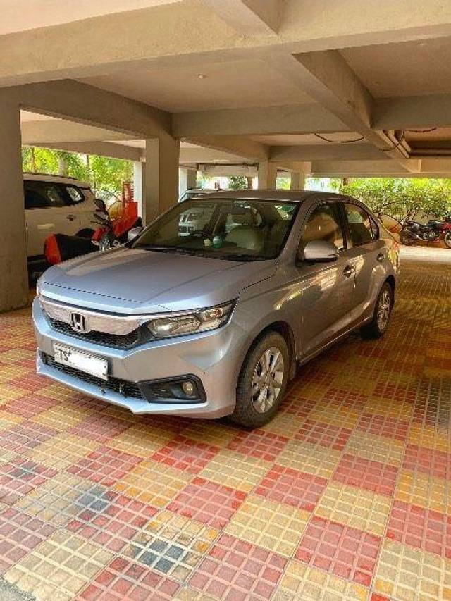https://images10.gaadi.com/usedcar_image/3661706/original/processed_79366a2d-2532-420c-b689-c59a14dd4a85.jpeg?imwidth=6400