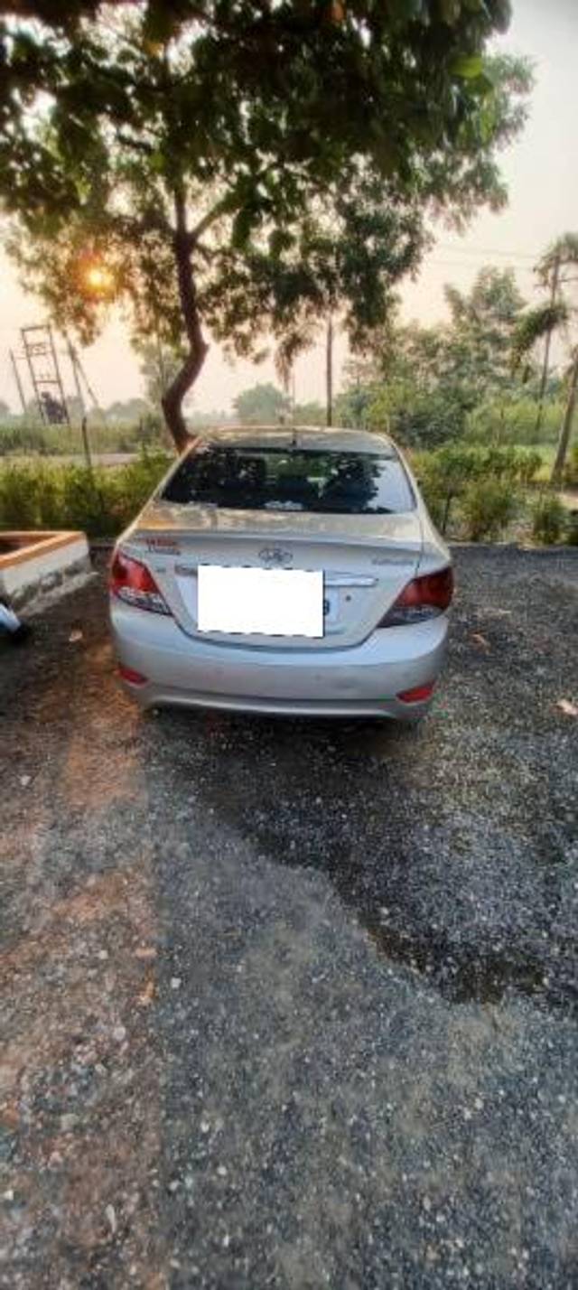 https://images10.gaadi.com/usedcar_image/3661791/original/processed_5877ab4e-4cb8-4ea4-ba09-c5d4fe4c4c80.jpg?imwidth=6402