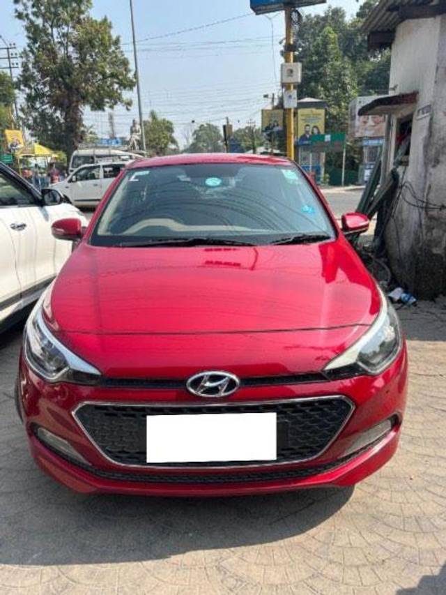 https://images10.gaadi.com/usedcar_image/3661834/original/processed_a2074eb4-4b3c-4f89-8962-7a215292fbb0.jpeg?imwidth=6400