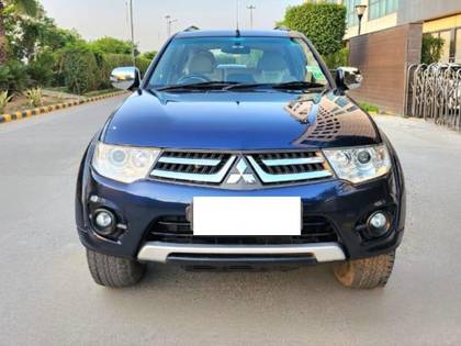 Mitsubishi Pajero Sport 4X2 AT Mitsubishi Pajero Sport 4X2 AT