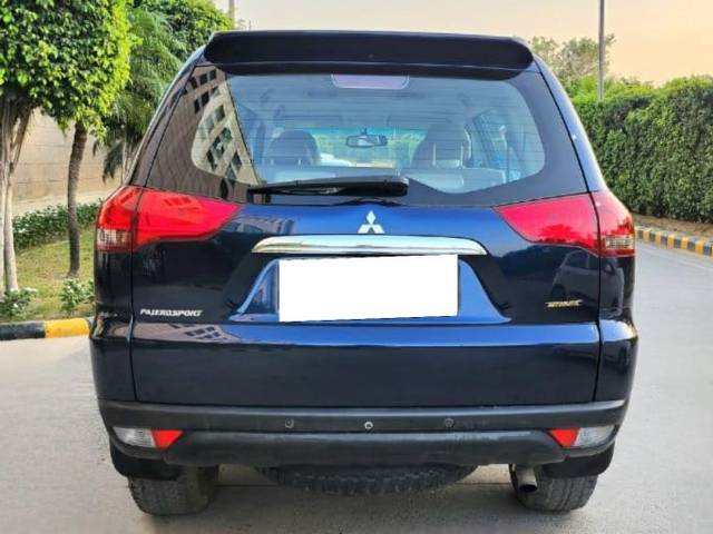 https://images10.gaadi.com/usedcar_image/3661840/original/processed_img2910438__used_car_2910438_1699429178.jpg?imwidth=6402