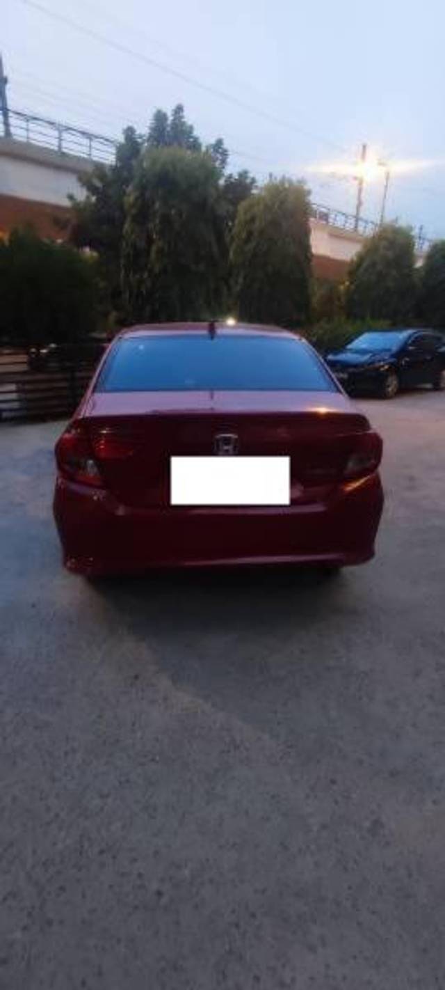 https://images10.gaadi.com/usedcar_image/3661896/original/processed_d63dacb2-1600-42b3-948e-25c337461edb.jpg?imwidth=6402