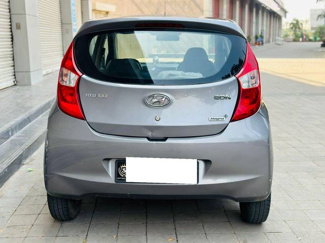 https://images10.gaadi.com/usedcar_image/3661917/original/processed_img2910481__used_car_2910481_1699431918.jpg?imwidth=6402