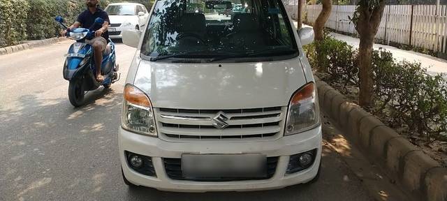 https://images10.gaadi.com/usedcar_image/3661939/original/01__VCC_1812588_94_1698825833.jpg?imwidth=6401