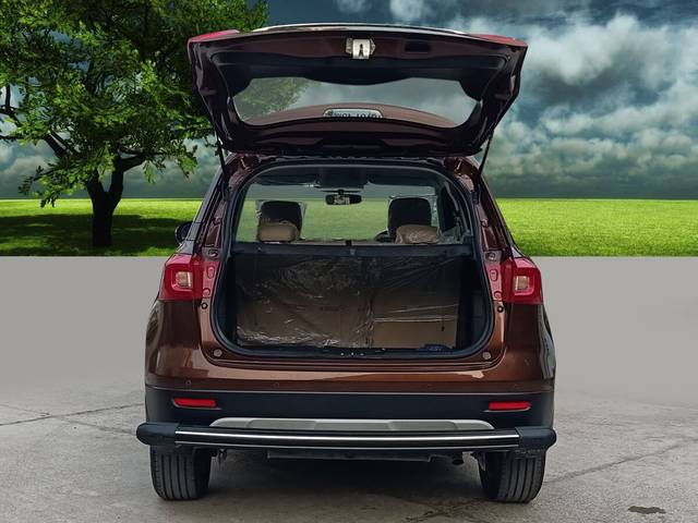 https://images10.gaadi.com/usedcar_image/3662068/original/img2910576__used_car_2910576_1699436000.jpg?imwidth=6402