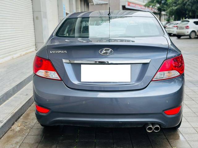 https://images10.gaadi.com/usedcar_image/3662124/original/processed_img2910610__used_car_2910610_1699437127.jpg?imwidth=6402