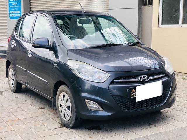 https://images10.gaadi.com/usedcar_image/3662141/original/processed_img2910620__used_car_2910620_1699437638.jpg?imwidth=6400