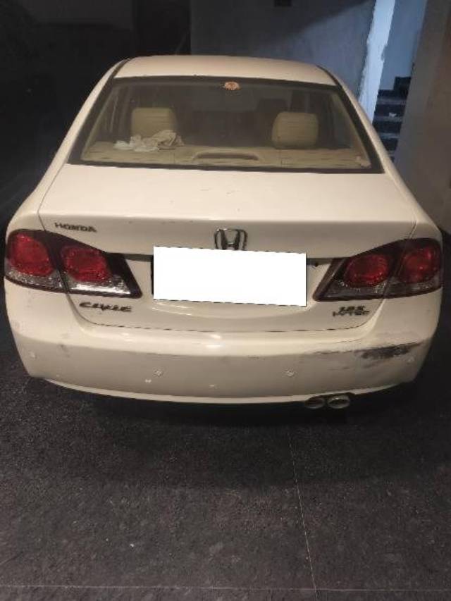 https://images10.gaadi.com/usedcar_image/3662144/original/processed_fb44403f-4706-4bd2-a9d1-28e4a10c8e42.jpg?imwidth=6401