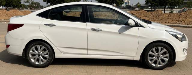 https://images10.gaadi.com/usedcar_image/3662165/original/img2910635__usedcar_9_11461699437897_1699437943.jpg?imwidth=6401