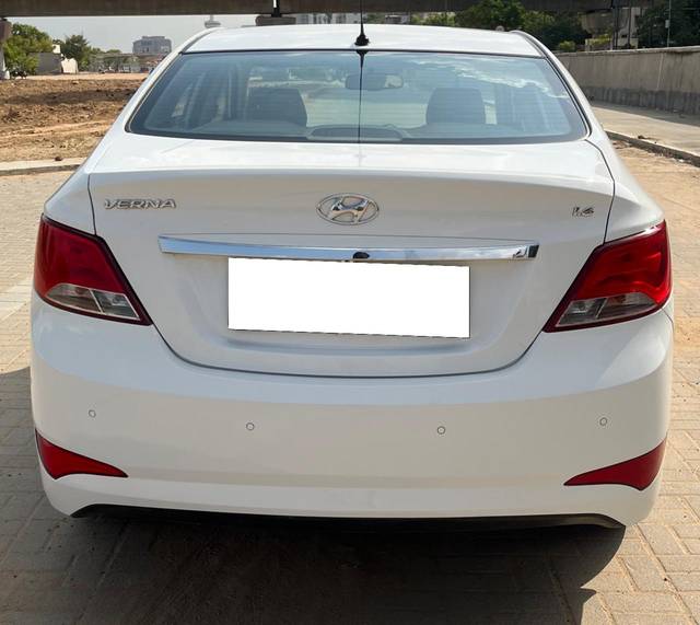 https://images10.gaadi.com/usedcar_image/3662165/original/processed_img2910635__usedcar_16_11461699437897_1699437951.jpg?imwidth=6402