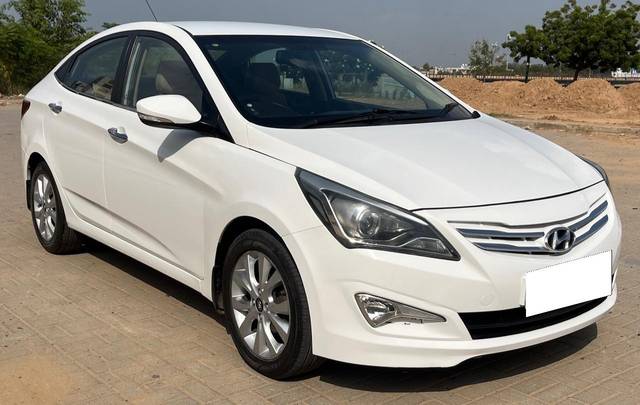 https://images10.gaadi.com/usedcar_image/3662165/original/processed_img2910635__usedcar_2_11461699437897_1699437942.jpg?imwidth=6400