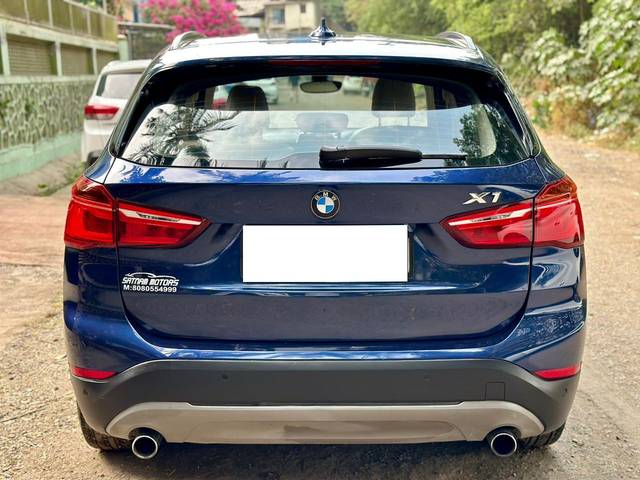 https://images10.gaadi.com/usedcar_image/3662174/original/processed_img2910641__used_car_2910641_1699438854.jpg?imwidth=6401