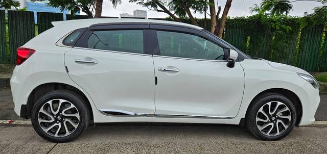 https://images10.gaadi.com/usedcar_image/3662192/original/processed_img2910652__used_car_2910652_1699439241.jpg?imwidth=6401