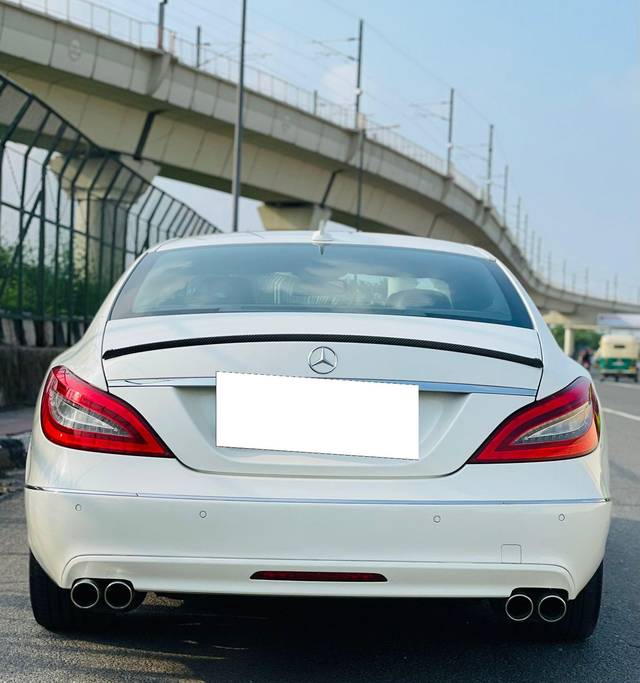 https://images10.gaadi.com/usedcar_image/3662219/original/processed_img2910670__used_car_2910670_1699439740.jpg?imwidth=6401