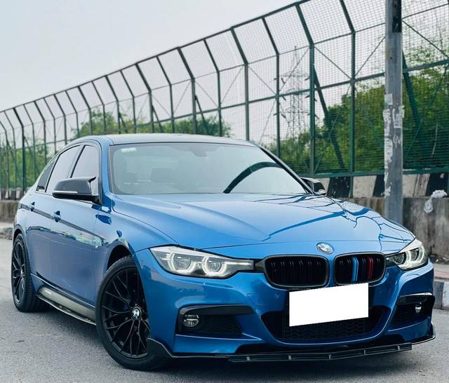 https://images10.gaadi.com/usedcar_image/3662284/original/processed_img2910719__used_car_2910719_1699445243.jpg?imwidth=6400