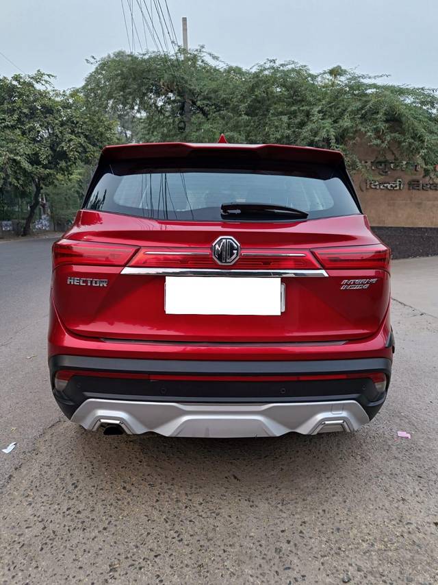 https://images10.gaadi.com/usedcar_image/3662367/original/processed_img2910775__usedcar_whatsappimage2023_11_07at52943pm_2__14561699442257_1699442281.jpeg?imwidth=6402