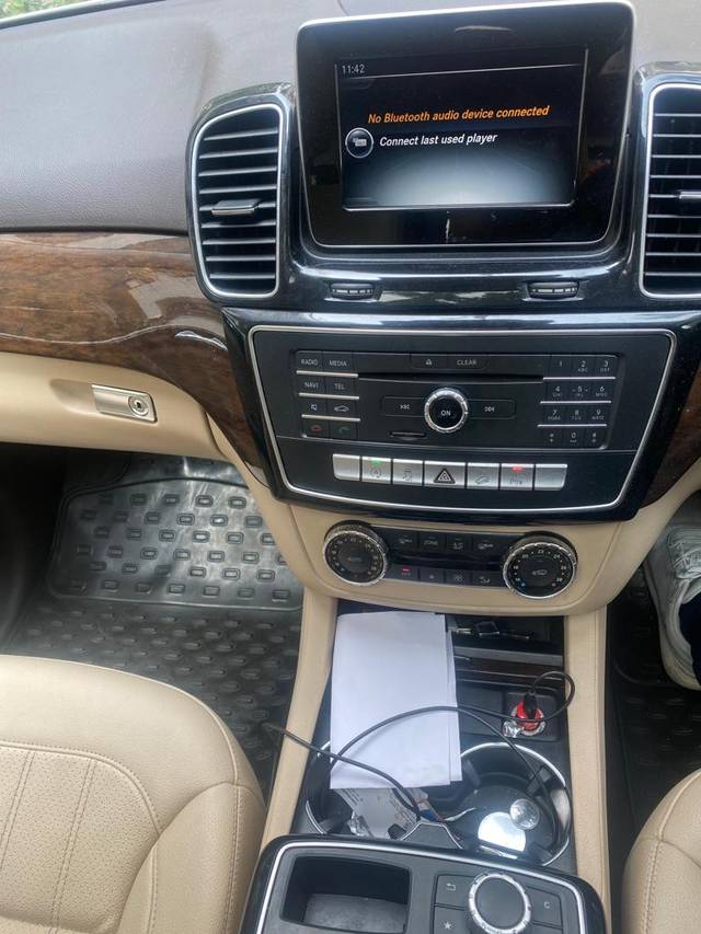 https://images10.gaadi.com/usedcar_image/3662378/original/img2910783__usedcar_photo_2023_11_08_12_07_33_1_3511699442595_1699442621.jpg?imwidth=6402