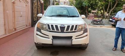 Mahindra XUV500 W8 2WD Mahindra XUV500 W8 2WD