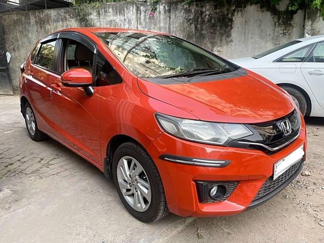 https://images10.gaadi.com/usedcar_image/3662491/original/processed_img2910862__used_car_2910862_1699445207.jpg?imwidth=6400