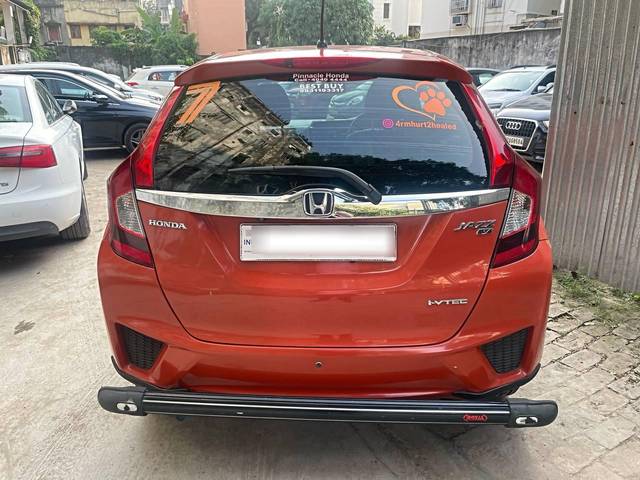 https://images10.gaadi.com/usedcar_image/3662491/original/processed_img2910862__used_car_2910862_1699445212.jpg?imwidth=6401