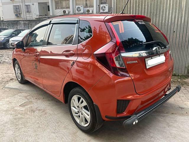 https://images10.gaadi.com/usedcar_image/3662491/original/processed_img2910862__used_car_2910862_1699445213.jpg?imwidth=6402